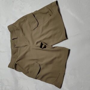 Under‎ Armour Men's Khaki Tan Loose Fit Heatgear Cargo Shorts Sz. 30